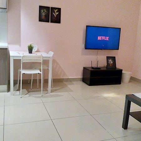 Hb1512- Hyve Studio Unit, Lake View, Cyberjaya, Free Wi-Fi, Free Parking, Netflix,Pool, 3038 Exterior foto